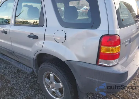 2002 Ford Escape Xls из США, поврежденный, VIN 1FMYU02102KC83371